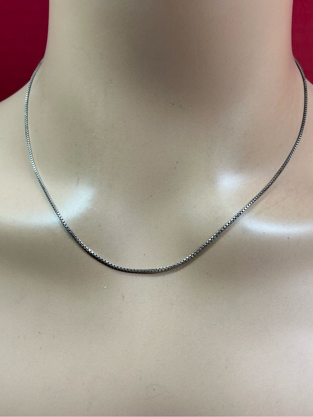 Classic Sterling Silver Chain Necklace. 17.75 inches long